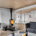 Stunning In With Kitchen * فابورغ