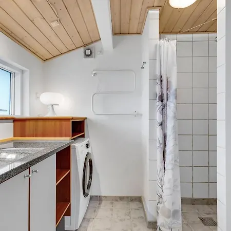 Stunning In With Kitchen 펜션