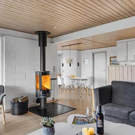 Stunning In With Kitchen * Fåborg