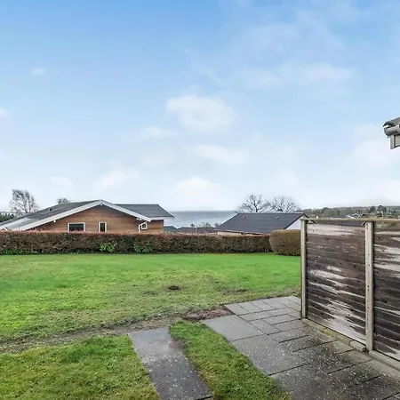 Stunning In With Kitchen